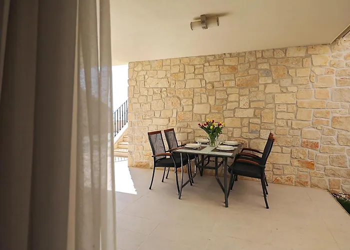 Апартаменты Amazing In Привлака